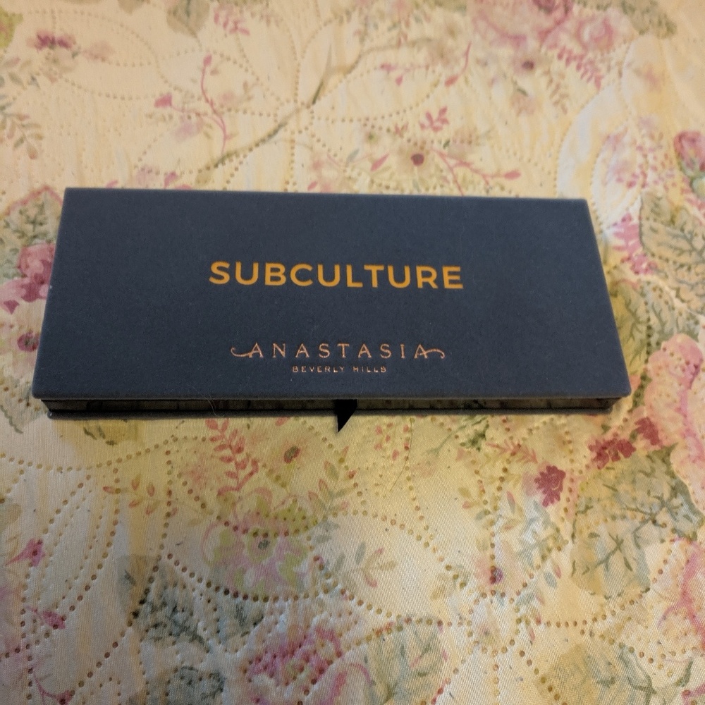 💜Anastasia Beverly Hills Subculture